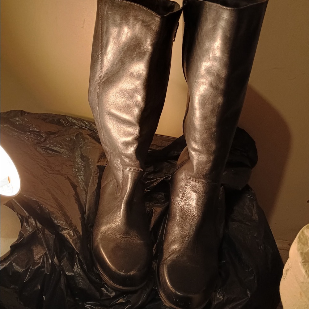 Women's Black Leather Boots
